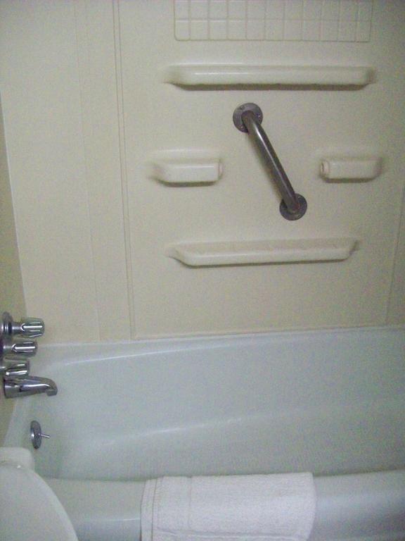 Americas Best Value Inn - Виксбърг Стая снимка